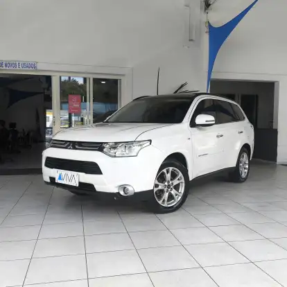 MITSUBISHI-OUTLANDER-3.0 GT 4X4 V6 24V GASOLINA 4P AUTOMÁTICO MITSUBISHI-OUTLANDER-2013