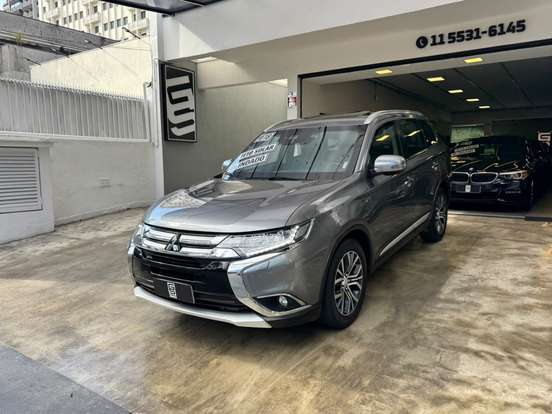 MITSUBISHI-OUTLANDER-3.0 GT 4X4 V6 24V GASOLINA 4P AUTOMÁTICO MITSUBISHI-OUTLANDER-2018