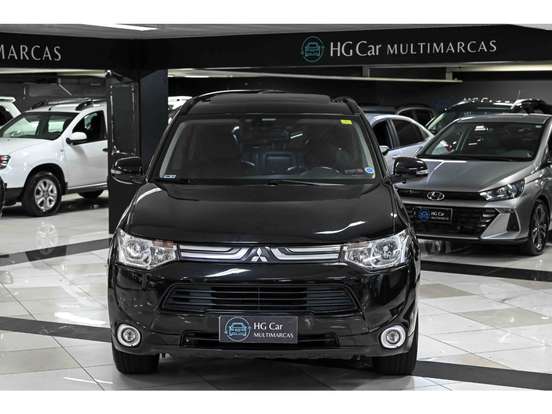 MITSUBISHI-OUTLANDER-3.0 GT 4X4 V6 24V GASOLINA 4P AUTOMÁTICO MITSUBISHI-OUTLANDER-2014