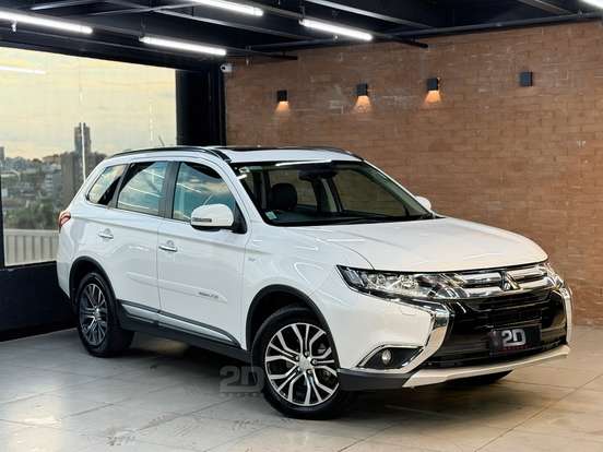 MITSUBISHI-OUTLANDER-2015