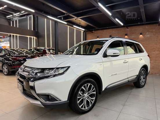 MITSUBISHI-OUTLANDER-2015