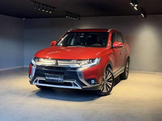 MITSUBISHI-OUTLANDER-3.0 MIVEC V6 GASOLINA HPE-S AWD AUTOMÁTICO MITSUBISHI-OUTLANDER-2018