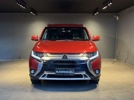 MITSUBISHI-OUTLANDER-3.0 MIVEC V6 GASOLINA HPE-S AWD AUTOMÁTICO MITSUBISHI-OUTLANDER-2018