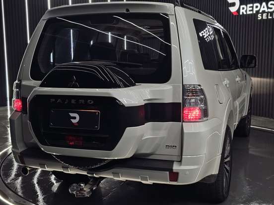 MITSUBISHI-PAJERO-2018
