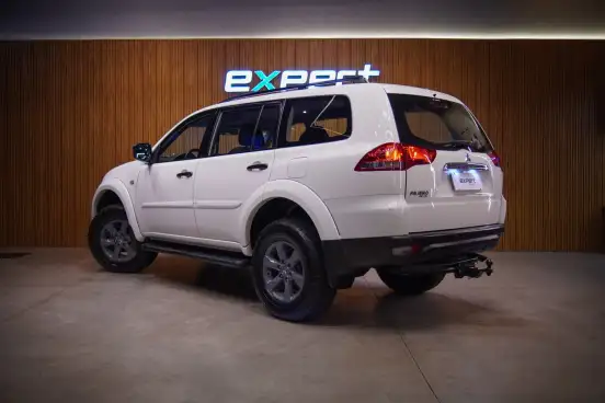 MITSUBISHI-PAJERO DAKAR-2015