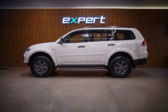 MITSUBISHI-PAJERO DAKAR-2015