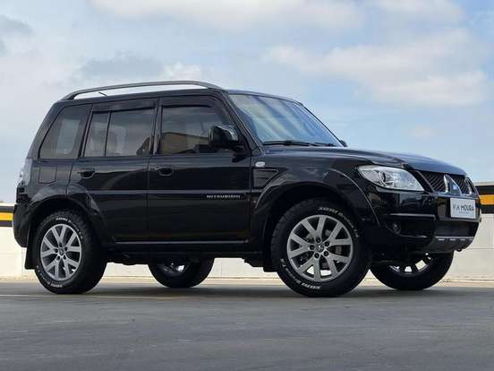 MITSUBISHI-PAJERO TR4-2.0 4X2 16V 140CV FLEX 4P AUTOMÁTICO MITSUBISHI-PAJERO TR4-2013