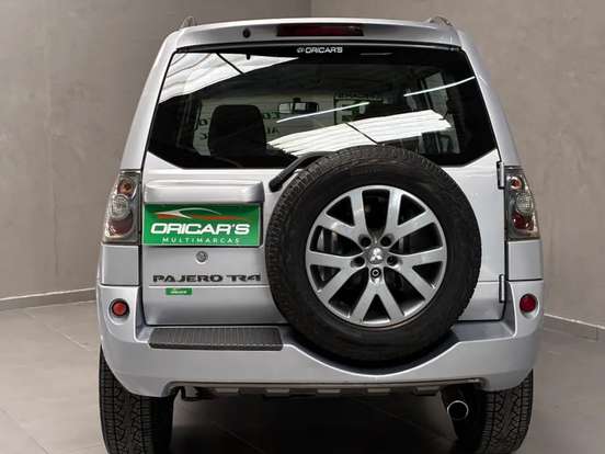 MITSUBISHI-PAJERO TR4-2.0 4X2 16V 140CV FLEX 4P AUTOMÁTICO MITSUBISHI-PAJERO TR4-2012
