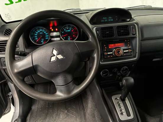 MITSUBISHI-PAJERO TR4-2.0 4X2 16V 140CV FLEX 4P AUTOMÁTICO MITSUBISHI-PAJERO TR4-2012