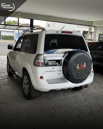 MITSUBISHI-PAJERO TR4-2013