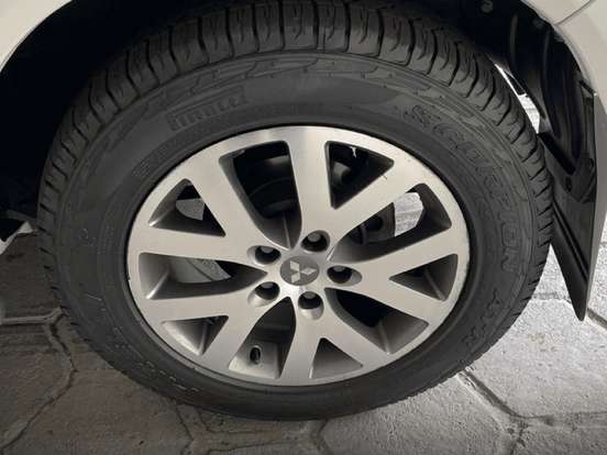 MITSUBISHI-PAJERO TR4-2.0 4X4 16V 140CV FLEX 4P AUTOMÁTICO MITSUBISHI-PAJERO TR4-2013