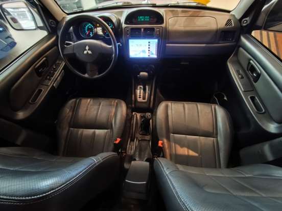 MITSUBISHI-PAJERO TR4-2.0 4X4 16V 140CV FLEX 4P AUTOMÁTICO MITSUBISHI-PAJERO TR4-2012