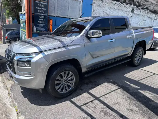 MITSUBISHI-TRITON-2.4 BITURBO DIESEL CD HPE 4X4 AUTOMÁTICO MITSUBISHI-TRITON-2025