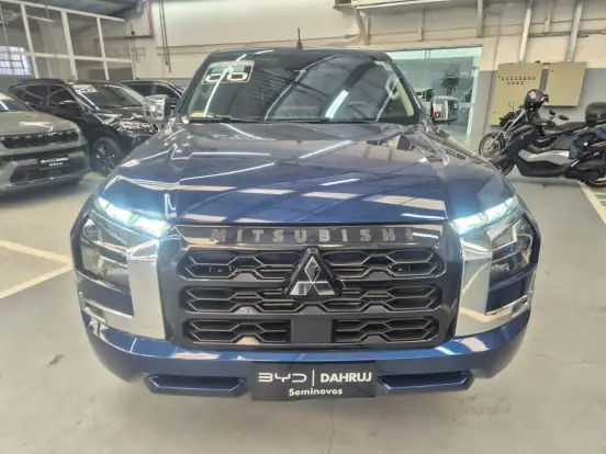 MITSUBISHI-TRITON-2025