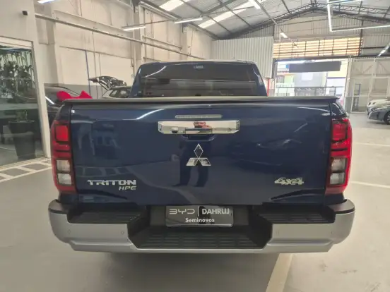 MITSUBISHI-TRITON-2025
