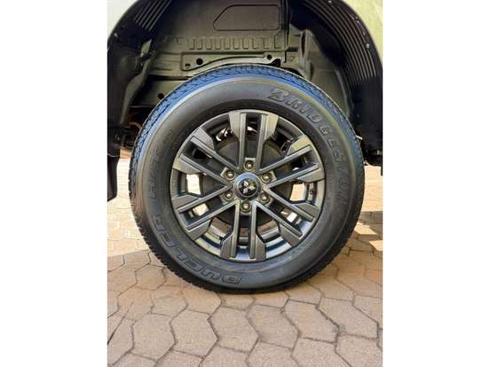 MITSUBISHI-TRITON-2.4 BITURBO DIESEL CD HPE 4X4 AUTOMÁTICO MITSUBISHI-TRITON-2024