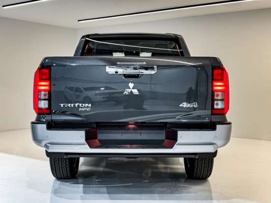 MITSUBISHI-TRITON-2.4 BITURBO DIESEL CD HPE 4X4 AUTOMÁTICO MITSUBISHI-TRITON-2026