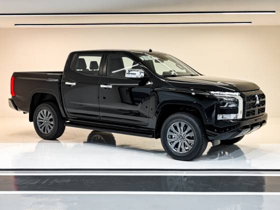 MITSUBISHI TRITON 2.4 BITURBO DIESEL CD HPE 4X4 AUTOMÁTICO