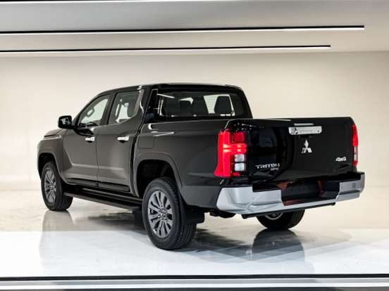 MITSUBISHI-TRITON-2.4 BITURBO DIESEL CD HPE 4X4 AUTOMÁTICO MITSUBISHI-TRITON-2026
