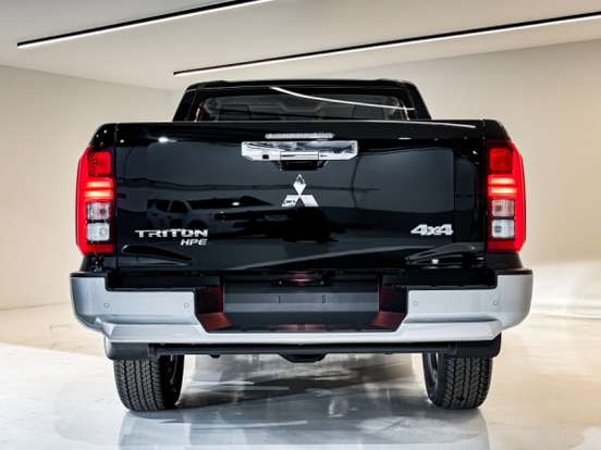 MITSUBISHI-TRITON-2.4 BITURBO DIESEL CD HPE 4X4 AUTOMÁTICO MITSUBISHI-TRITON-2026