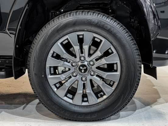 MITSUBISHI-TRITON-2.4 BITURBO DIESEL CD HPE 4X4 AUTOMÁTICO MITSUBISHI-TRITON-2026
