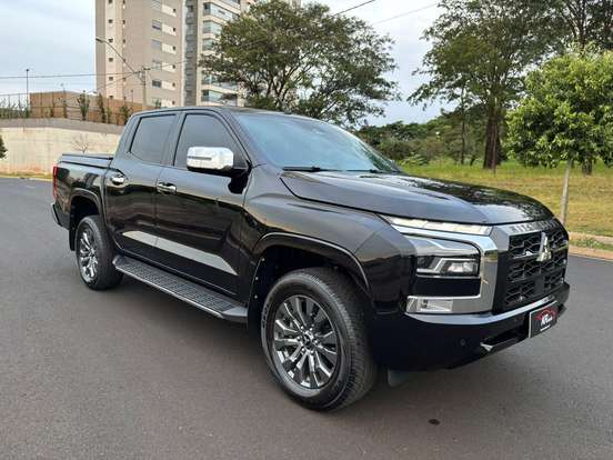 MITSUBISHI-TRITON-2.4 BITURBO DIESEL CD HPE-S 4X4 AUTOMÁTICO MITSUBISHI-TRITON-2025