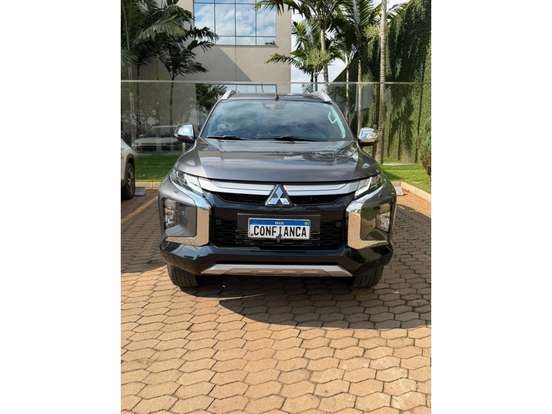 MITSUBISHI-TRITON-2024