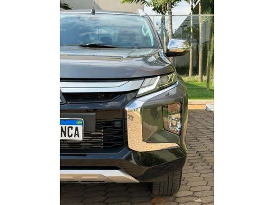 MITSUBISHI-TRITON-2024