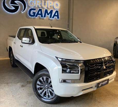 MITSUBISHI-TRITON-2026