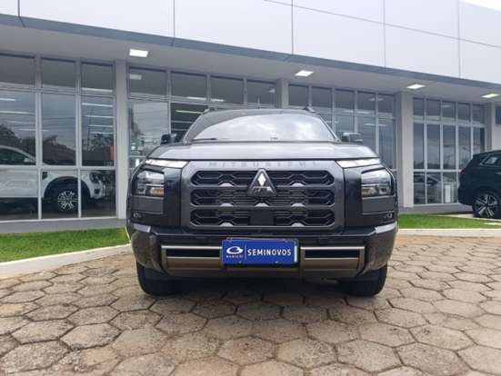 MITSUBISHI-TRITON-2.4 BITURBO DIESEL CD KATANA 4X4 AUTOMÁTICO MITSUBISHI-TRITON-2025