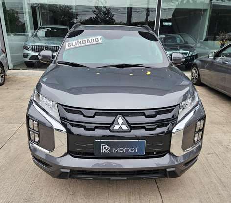 MITSUBISHI-OUTLANDER-2021
