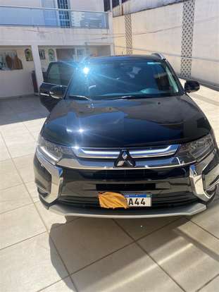 MITSUBISHI-OUTLANDER-2015