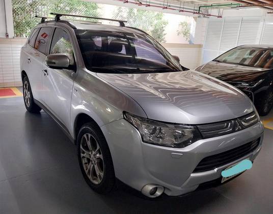 MITSUBISHI OUTLANDER 3.0 GT 4X4 V6 24V GASOLINA 4P AUTOMÁTICO