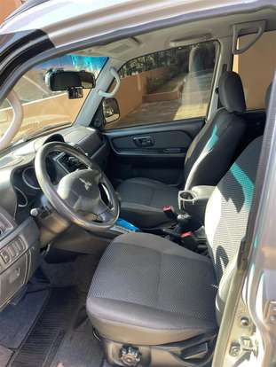 MITSUBISHI-PAJERO-2010