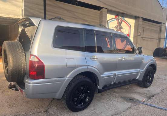 MITSUBISHI-PAJERO FULL-3.2 GLS 4X4 16V TURBO INTERCOOLER DIESEL 4P AUTOMÁTICO MITSUBISHI-PAJERO FULL-2006