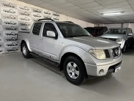 NISSAN FRONTIER 2.5 SE 4X2 CD TURBO ELETRONIC DIESEL 4P MANUAL