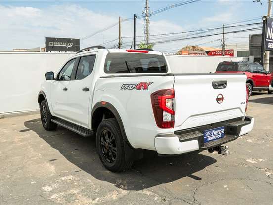NISSAN-FRONTIER-2.3 16V TURBO DIESEL PRO4X CD 4X4 AUTOMÁTICO NISSAN-FRONTIER-2023