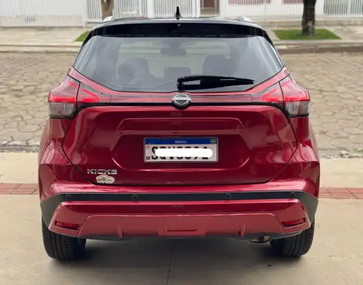 NISSAN-KICKS-2023