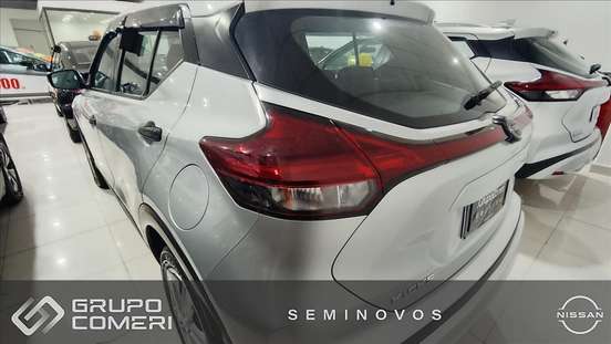 NISSAN-KICKS-2023