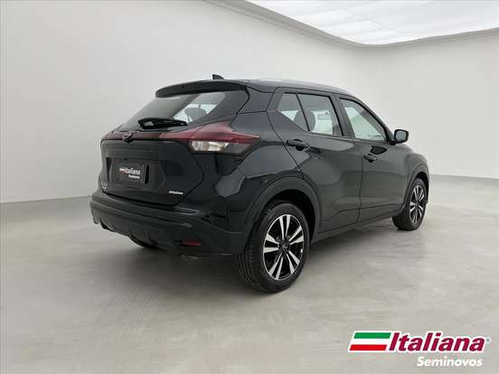 NISSAN-KICKS PLAY-2025