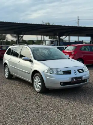NISSAN-LIVINA-2012