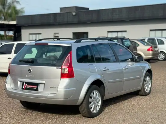 NISSAN-LIVINA-1.6 16V FLEX 4P MANUAL NISSAN-LIVINA-2012