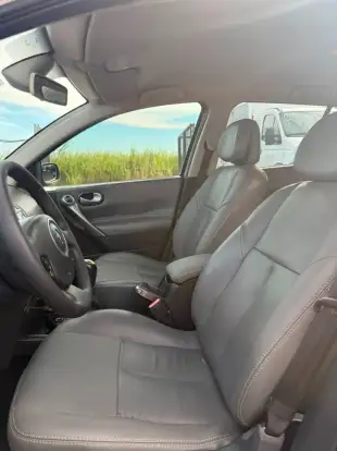 NISSAN-LIVINA-2012