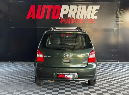 NISSAN-LIVINA-2013