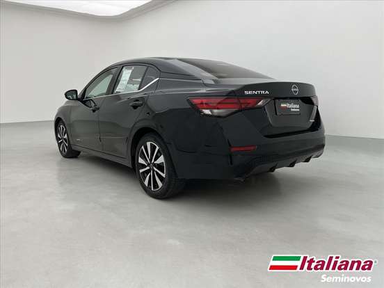 NISSAN-SENTRA-2024