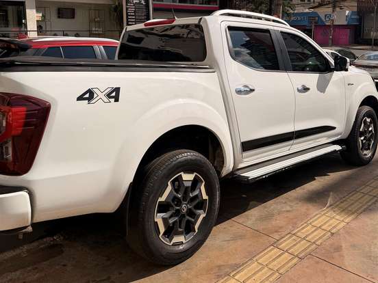 NISSAN-FRONTIER-2.3 16V TURBO DIESEL PLATINUM CD 4X4 AUTOMÁTICO NISSAN-FRONTIER-2022