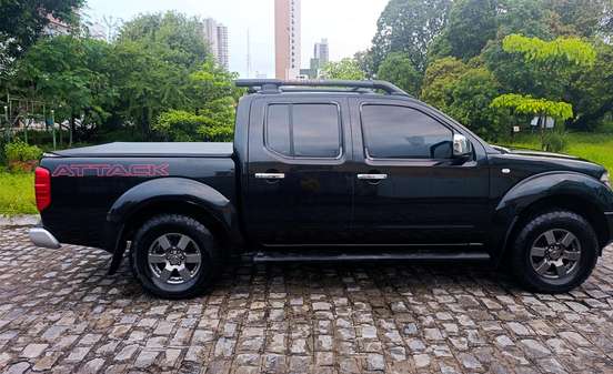 NISSAN-FRONTIER-2011