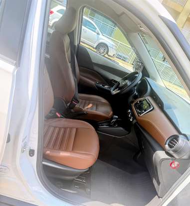 NISSAN-KICKS-2023