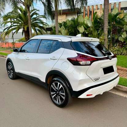 NISSAN-KICKS PLAY-2025