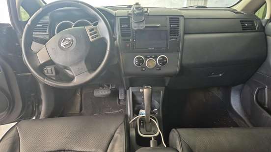NISSAN-TIIDA-2010